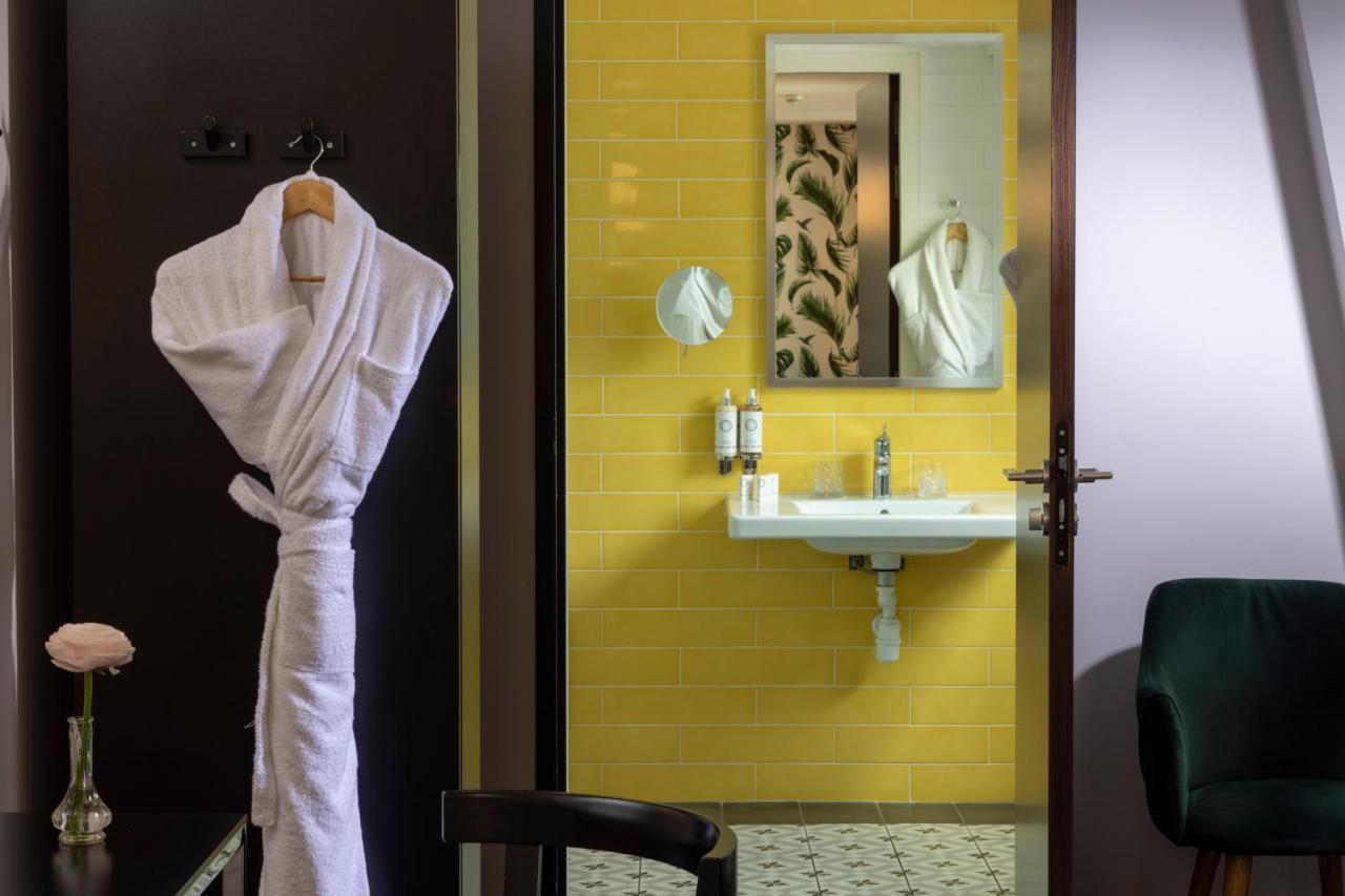 Junior Suite with Spa Access