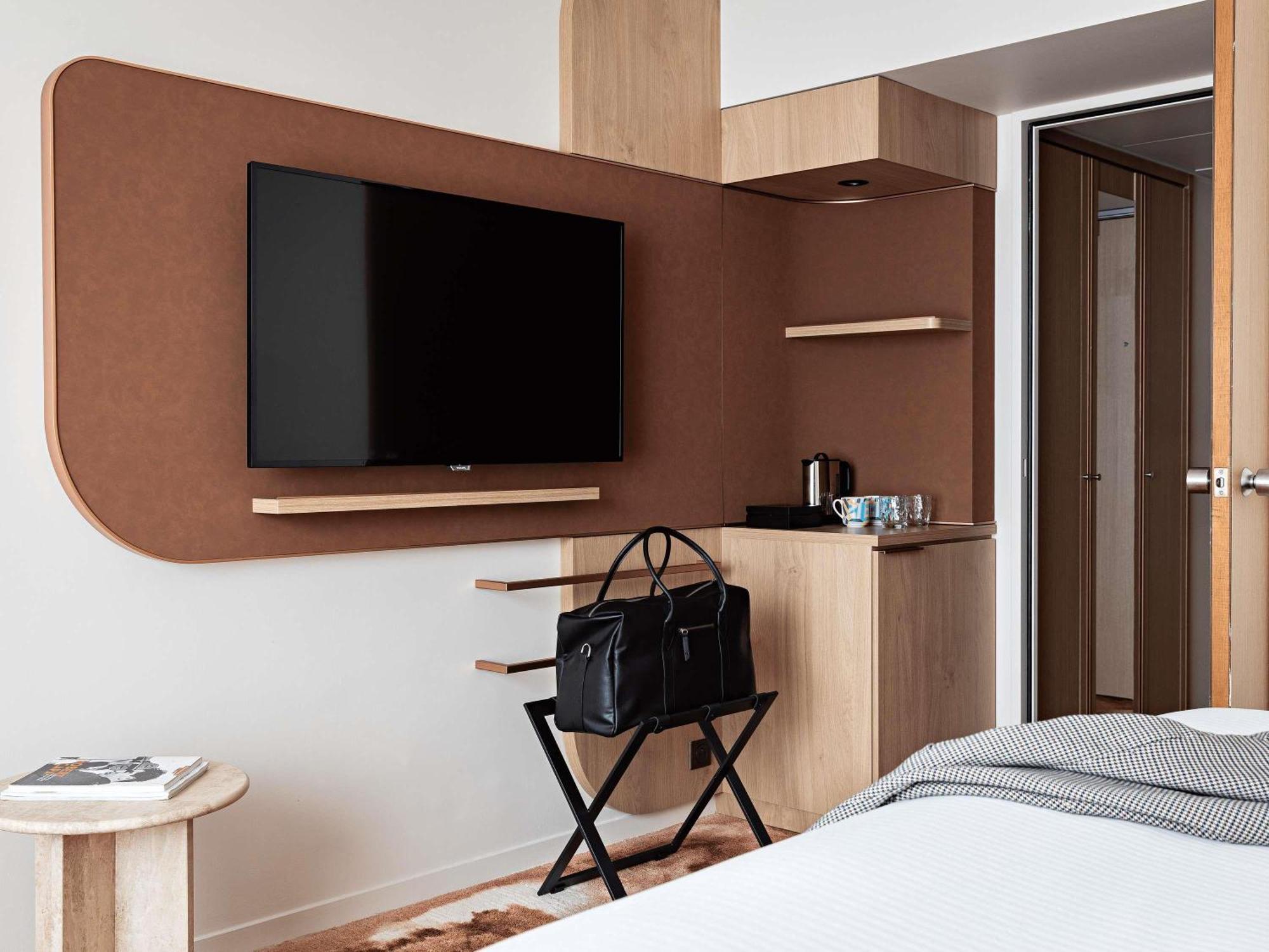 Superior Room with King Bed and Children Sofa Bed